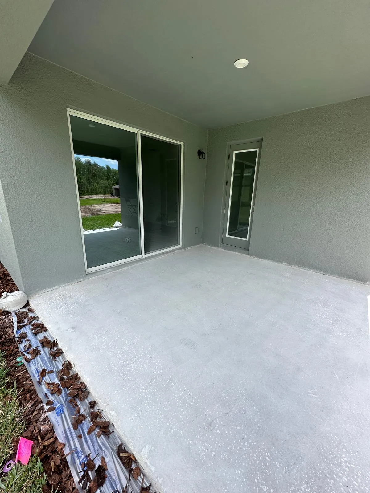 Volcán Resins Project Portfolio - Volcan-Resin-Before-2.webp