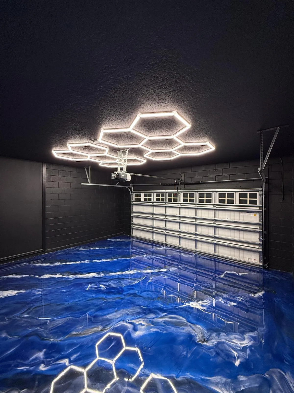 Volcán Resins Project Portfolio - Volcan-Resin-Flooring-Metalic-Floor-South-Carolina-Portfolio-2.webp