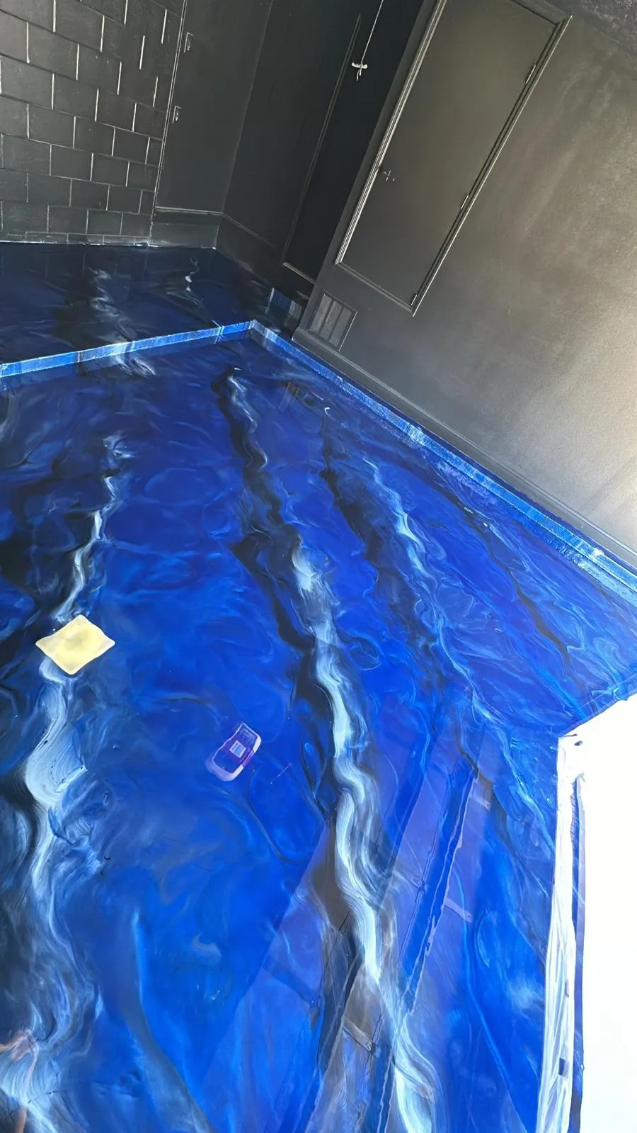 Volcán Resins Project Portfolio - Volcan-Resin-Flooring-Metalic-Floor-South-Carolina-Portfolio-7.webp